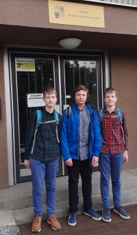 Žákovský tým na exkurzi v Archivu bezpečnostních složek